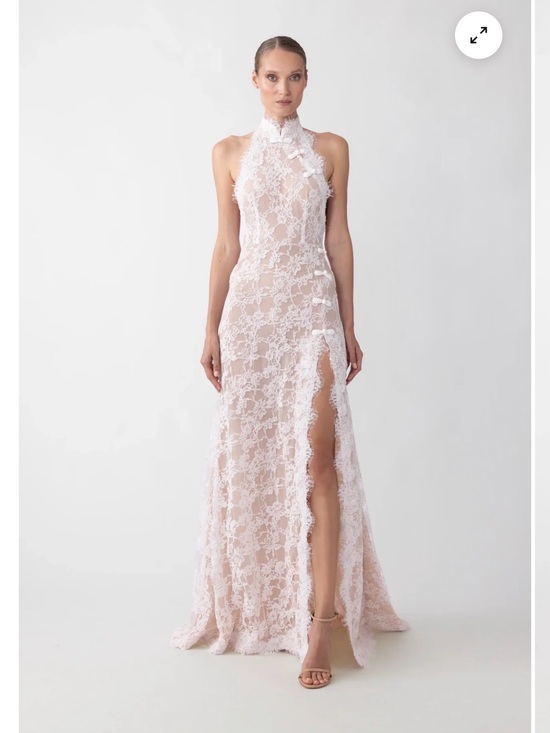 sau lee Dresses & Skirts - Elegant Lace High-Neck Wedding Dress in White
